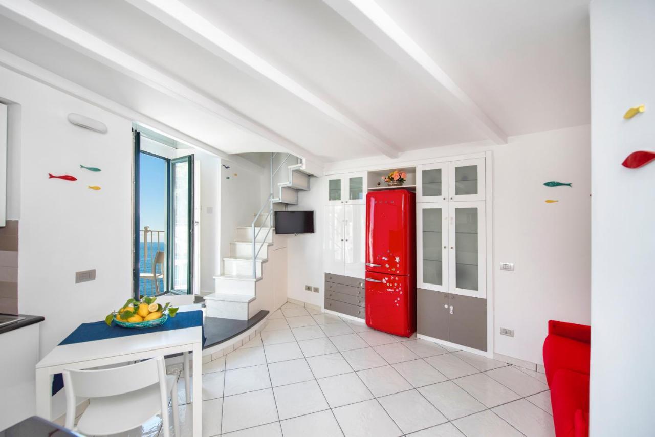 Il Nido Del Gabbiano Minori Exterior foto